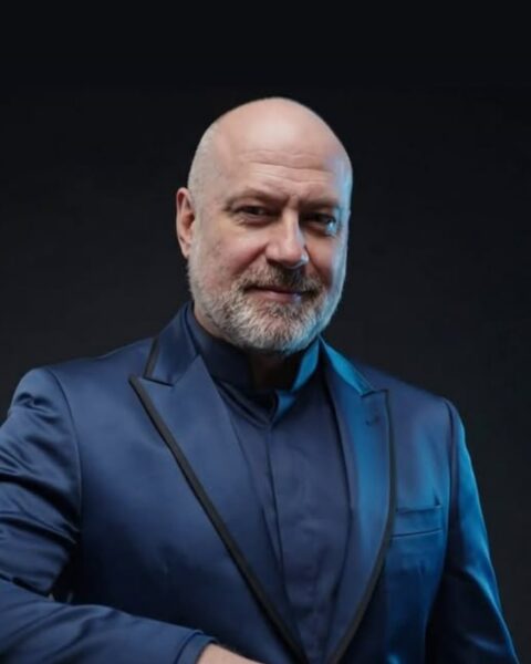 Портрет: Михаил Макаров